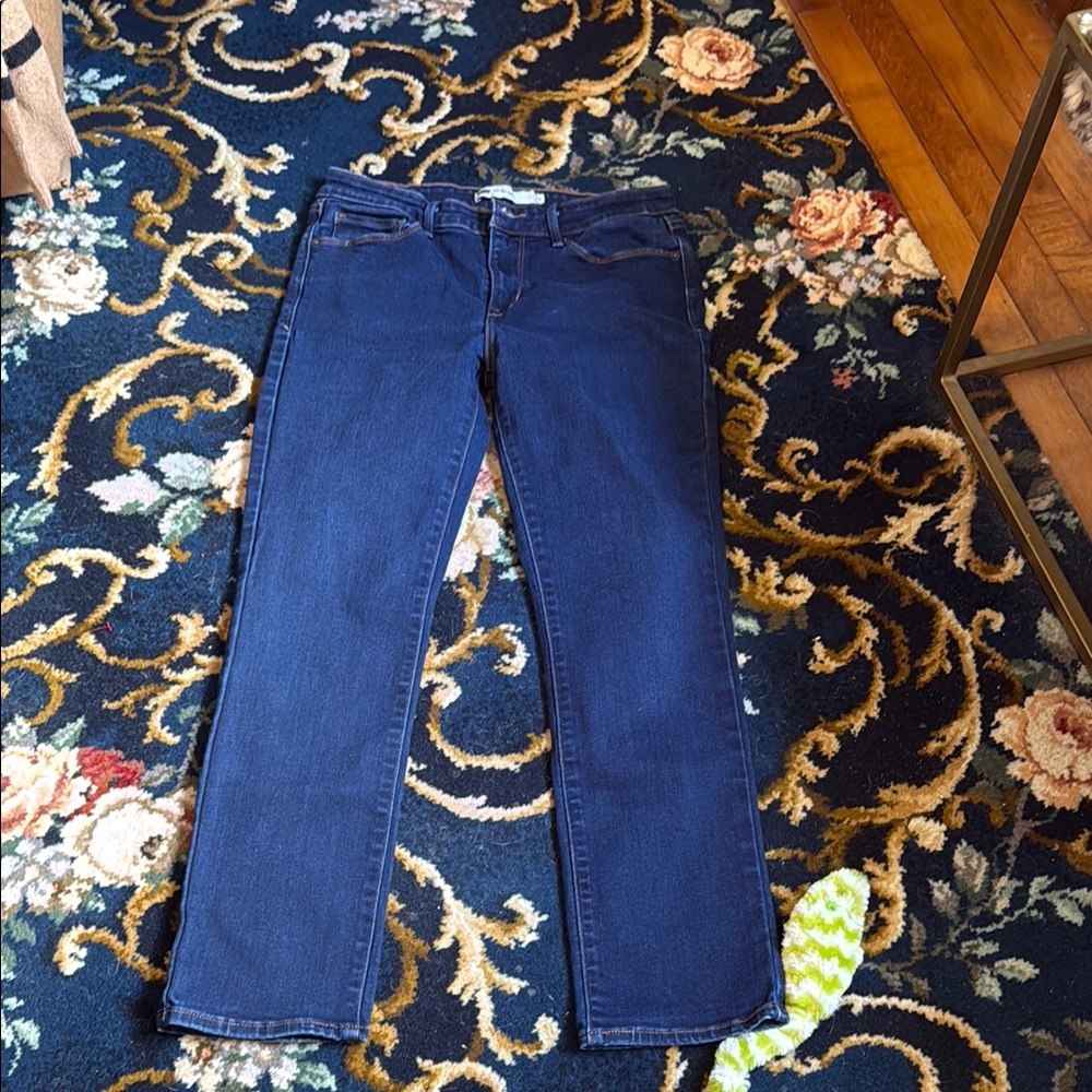 Levi's‎ mid rise skinny Jeans- worn about 2-3x- excellent condition